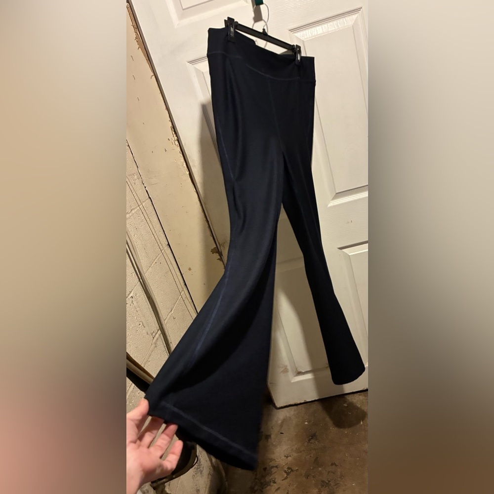 Old Navy Cloud+ Go Dry Women’s Blue Pants in Great Condition. Size XL Tall. $7